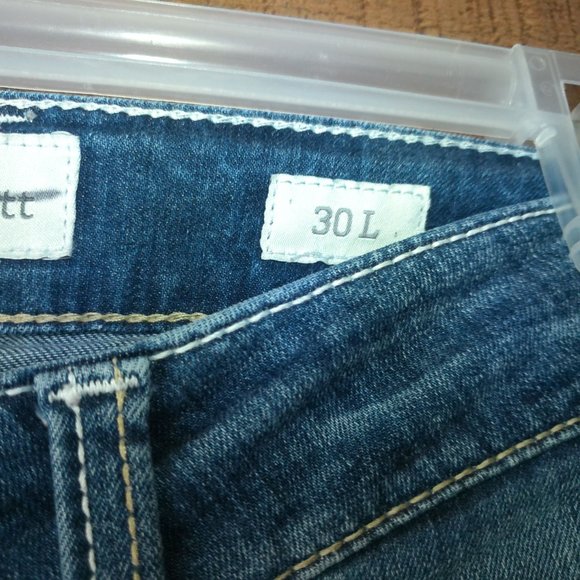 BKE buckle jeans ladies used 30 good use  shape little wear but does have a very - Picture 6 of 9